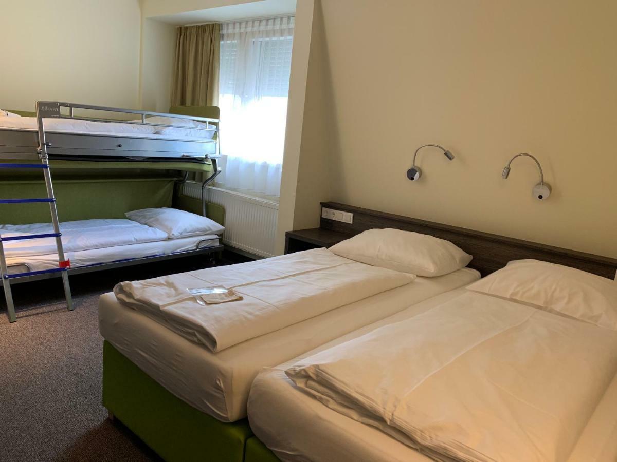 Hotel Behringers Nurnberg 2*